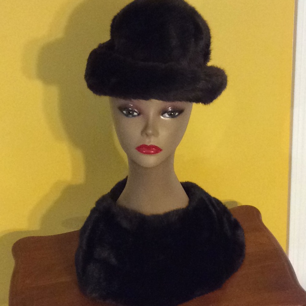 Brown Fur Hat with collard Fur